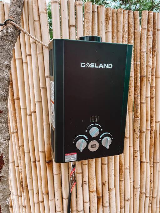 Cute Off Grid Glampsite With Wifi- 5 Min From Haleiwa Town Hotel Bagian luar foto